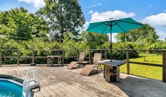 24 Rosewood Dr, Amherst, NY 14221