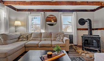 1612 W Glenville Rd, Amsterdam, NY 12010