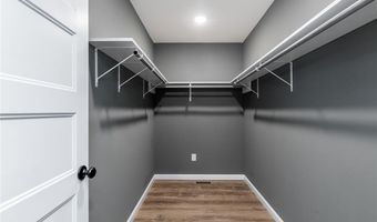 521 W Maple St, Austin, IN 47102