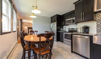 64 Juniper Trl, Narragansett, RI 02882