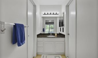 5210 POOKS HILL Rd #C-20, Bethesda, MD 20814