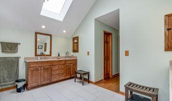 420 Fairway View Dr, Algonquin, IL 60102