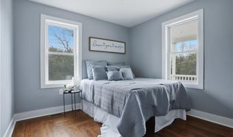 188 Greene Ln, Middletown, RI 02842