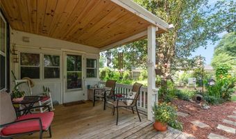 902 F St, Barling, AR 72923
