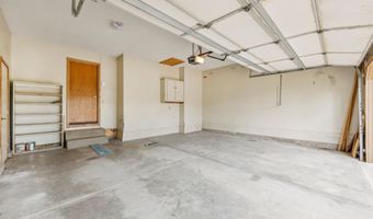 640 S Daisy Ln, Andover, KS 67002
