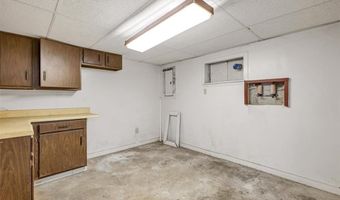 1115 Dutch Mill Dr, Ballwin, MO 63011