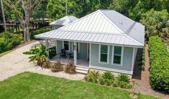 225 Ave D, Apalachicola, FL 32320