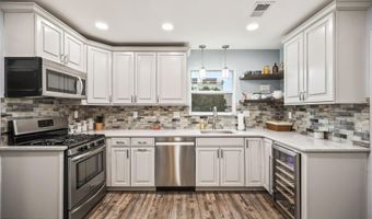 46 Hyer Ct, Aberdeen, NJ 07747