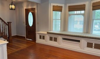 67 Hall Ave, Newport, RI 02840