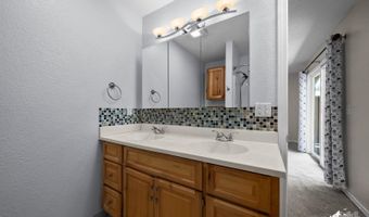 12811 Silver Spruce Dr, Anchorage, AK 99516