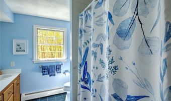 235 Holly Hills Ln, North Kingstown, RI 02874