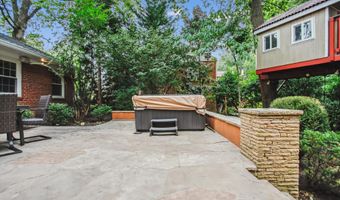 2322 S PIERCE St S, Arlington, VA 22202
