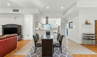 129 Valerie Ct, Cranston, RI 02921