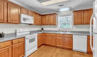 72 Christopher Cir, Alexander City, AL 35010