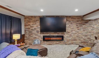 3002 Kernel Ln, Adel, IA 50003