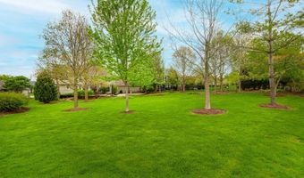 3025 Woods Creek Ln, Algonquin, IL 60102