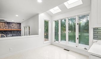 31 STONE MOUNTAIN Ln, Marlton, NJ 08053