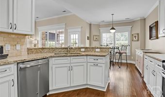 14 Cord Grass Ln, Savannah, GA 31405