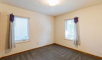 1714 Clark Ave, Ames, IA 50010
