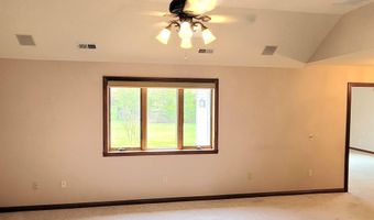 204 Steeplechase Dr, Auburn, IN 46706