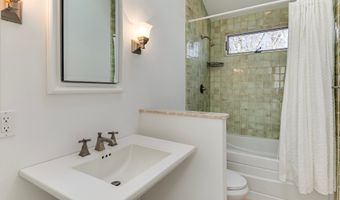 28 Pepperidge Ln, Amagansett, NY 11930