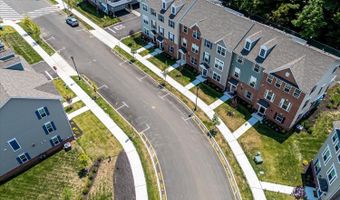 220 Anchor Way 3820, Aberdeen, NJ 07721