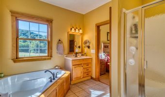216 Old Wolf Hill Rd, Bethpage, TN 37022