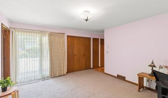 2110 Ashmore Dr, Ames, IA 50014