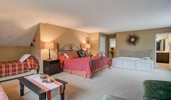 220 Cow Hill Rd, Bartlett, NH 03812