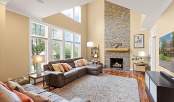4226 40TH St N, Arlington, VA 22207