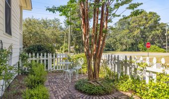 1711 Duke St, Beaufort, SC 29902