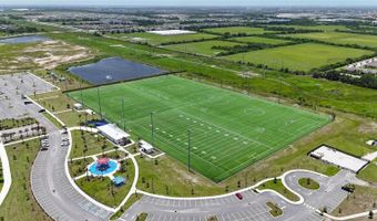 7420 PARADISO Dr, Apollo Beach, FL 33572
