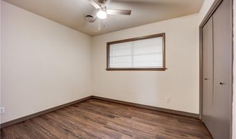 112 Oak St, Arkoma, OK 74901