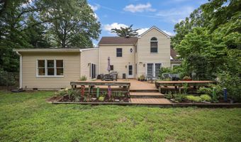 13 Swartzel Dr, Middletown, NJ 07748