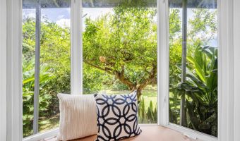 5701 Haleola St, Honolulu, HI 96821