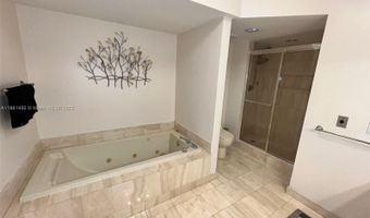 1000 W Island Blvd 2707, Aventura, FL 33160