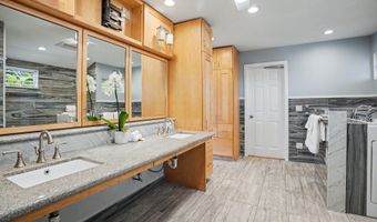 4005 PAI St, Kalaheo, HI 96741