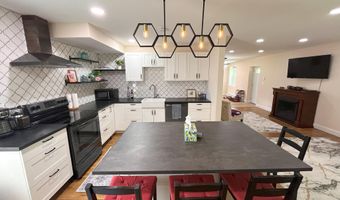 20 Occoquan Trl, Albrightsville, PA 18210