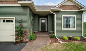 1604 St Andrews Dr, Altoona, WI 54720