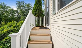 28 Narragansett Rd, Cumberland, RI 02864