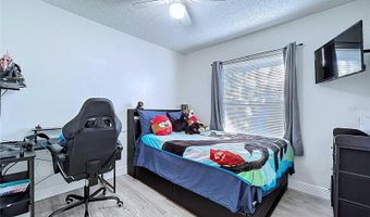 6040 FRANCIS Dr, Apollo Beach, FL 33572