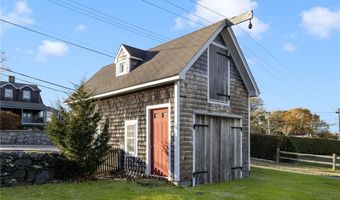 39 Walcott Ave, Jamestown, RI 02835