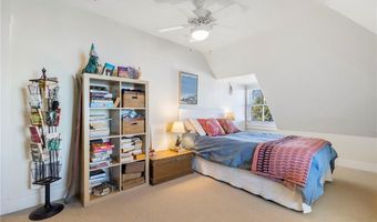 41 Walcott Ave, Jamestown, RI 02835