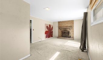 1055 Thomas Dr, Ashland, OH 44805