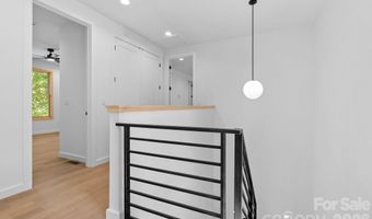 35 Grindstaff Dr, Asheville, NC 28803