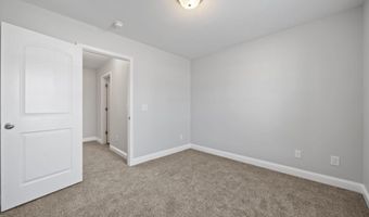 352 Tamarack Dr, Ayden, NC 28513