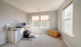 25850 CLAIRMONT MANOR Sq, Aldie, VA 20105