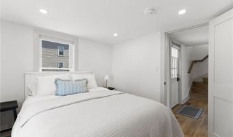 102 Lincoln Ave, East Providence, RI 02915