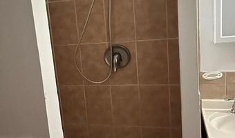 22 E 48TH St, Bayonne, NJ 07002