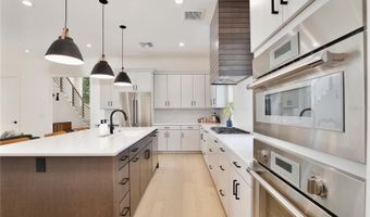833 DARTMOUTH St, Orlando, FL 32804
